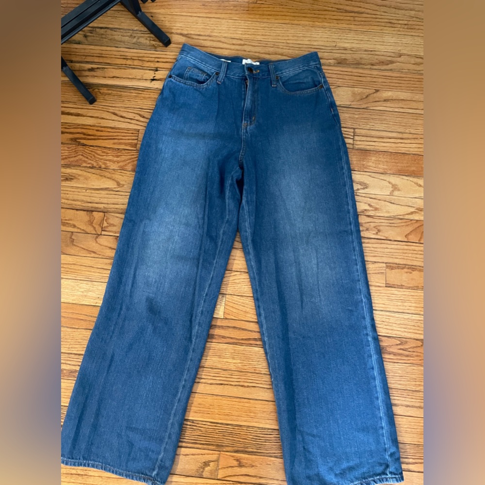 Universal thread relaxed wide leg Jean